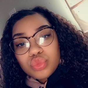 Meet your Posher, Kiara